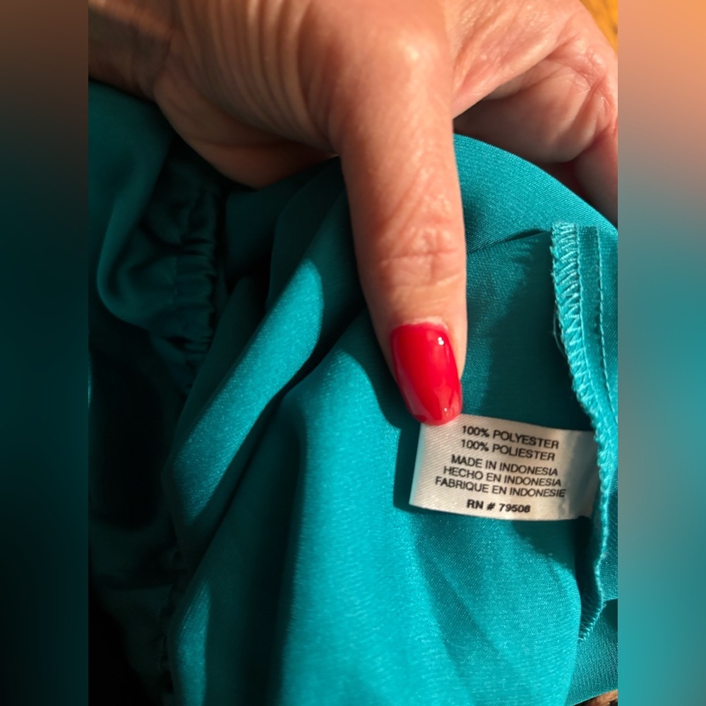 Violet & Claire Teal Sleeveless Top - Picture 6 of 7